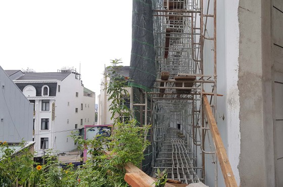 khach-san-o-trung-tam-da-lat-xay-vuot-tang-sai-phep-800m²