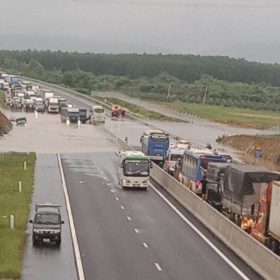 Bộ GTVT truy nguyên nhân khiến cao tốc 12.500 tỉ ngập sâu gần cả mét