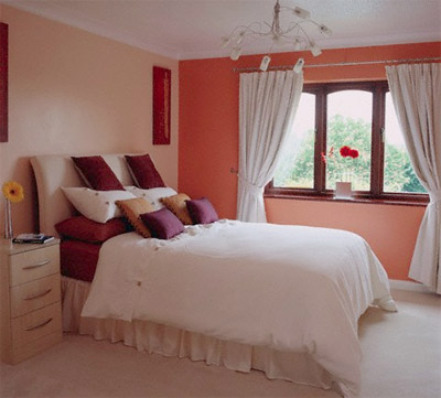 7-dieu-nen-tranh-trong-phong-ngu