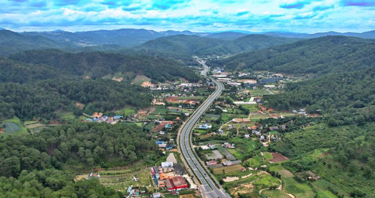 lanh-dao-tinh-lam-dong-chi-dao-bang-moi-cach-phai-khoi-cong-cao-toc-tan-phu-bao-loc-va-bao-loc-lien-khuong-trong-nam-2023