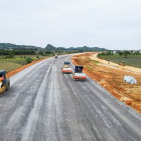 Thủ tướng chỉ đạo 3 cao tốc phải về đích trong năm 2023, kiên quyết không được chậm tiến độ