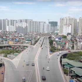 Thị trường bất động sản thoát nguy cơ “mất phanh”, liệu đã đủ lực để “vượt dốc”?